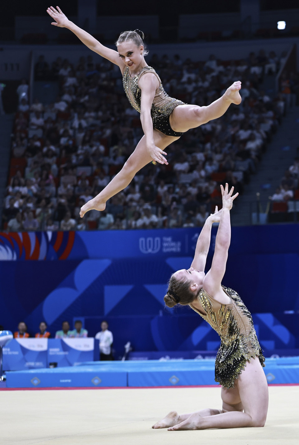 队在颁奖仪, OYsW, https