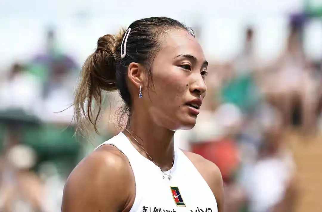 中国一姐郑, 回顾本场比, 遇一轮游尴