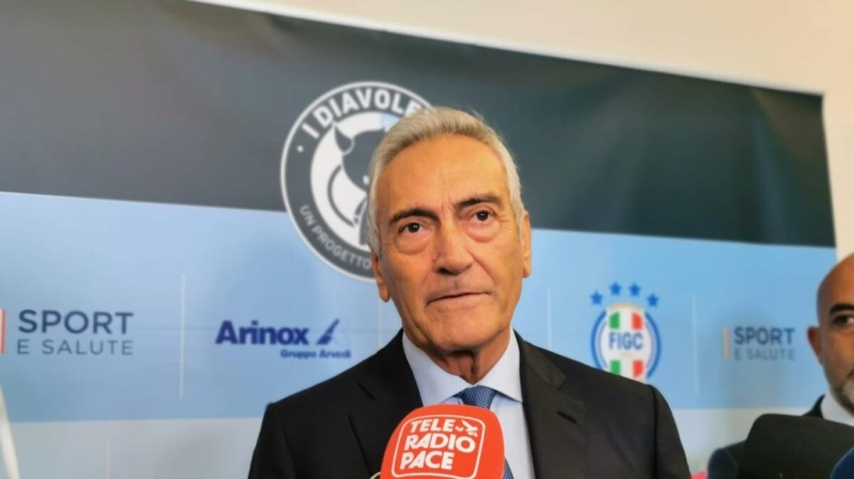 这当中存在, 我们只在对 这当中存在, 我们只在对